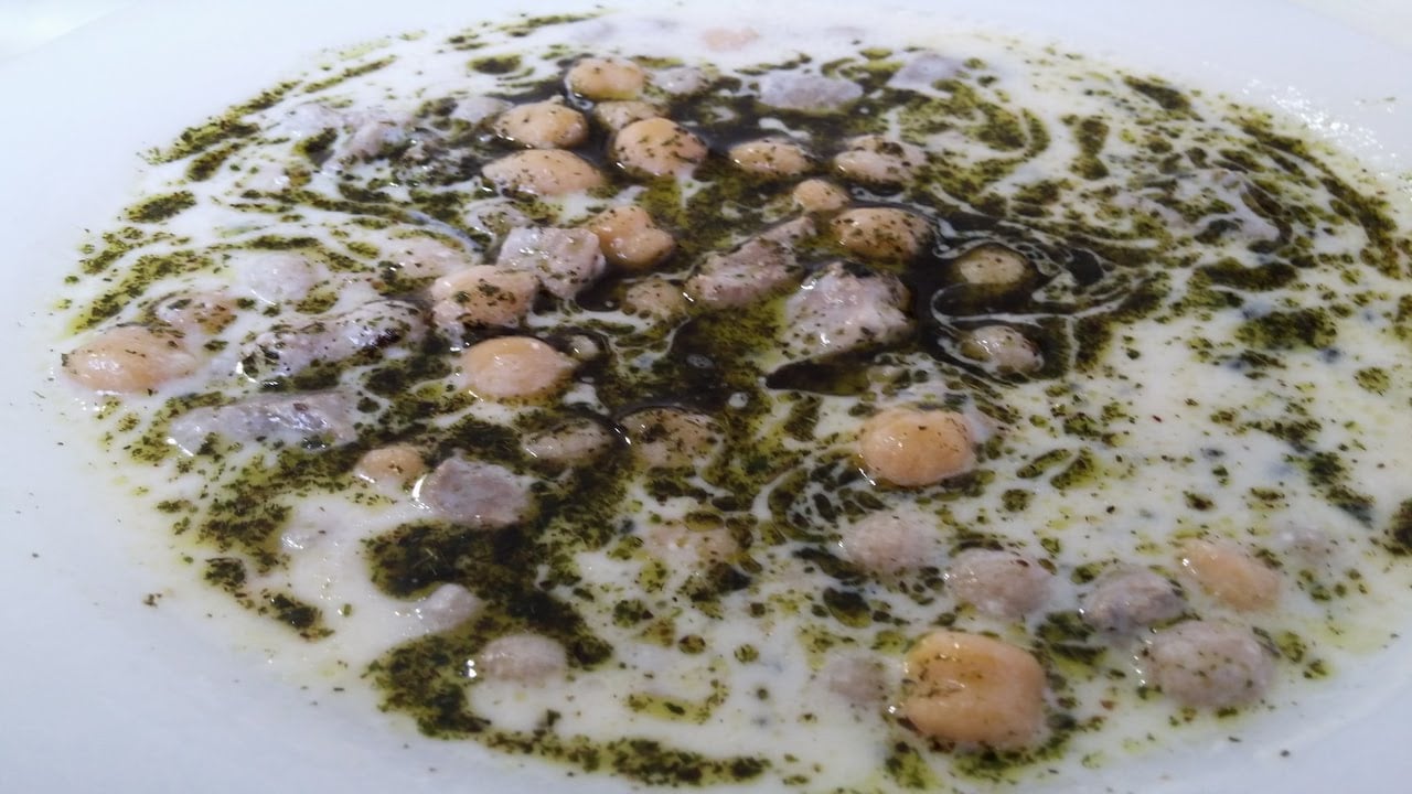 Yuvarlama, Gaziantep mutfağını en çok temsil eden yemeklerden biridir. Gaziantep mutfağında efsane olduğu kadar yeri doldurulamayan bir yemektir.